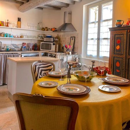 Chez Vous Apartment Uzes Exterior photo