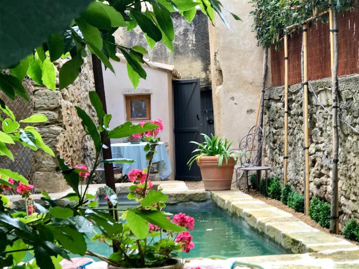 Chez Vous Apartment Uzes Exterior photo